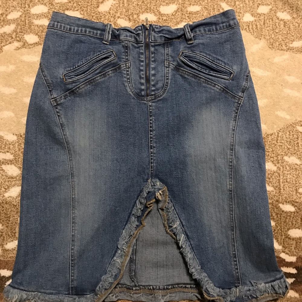 Denim skirt